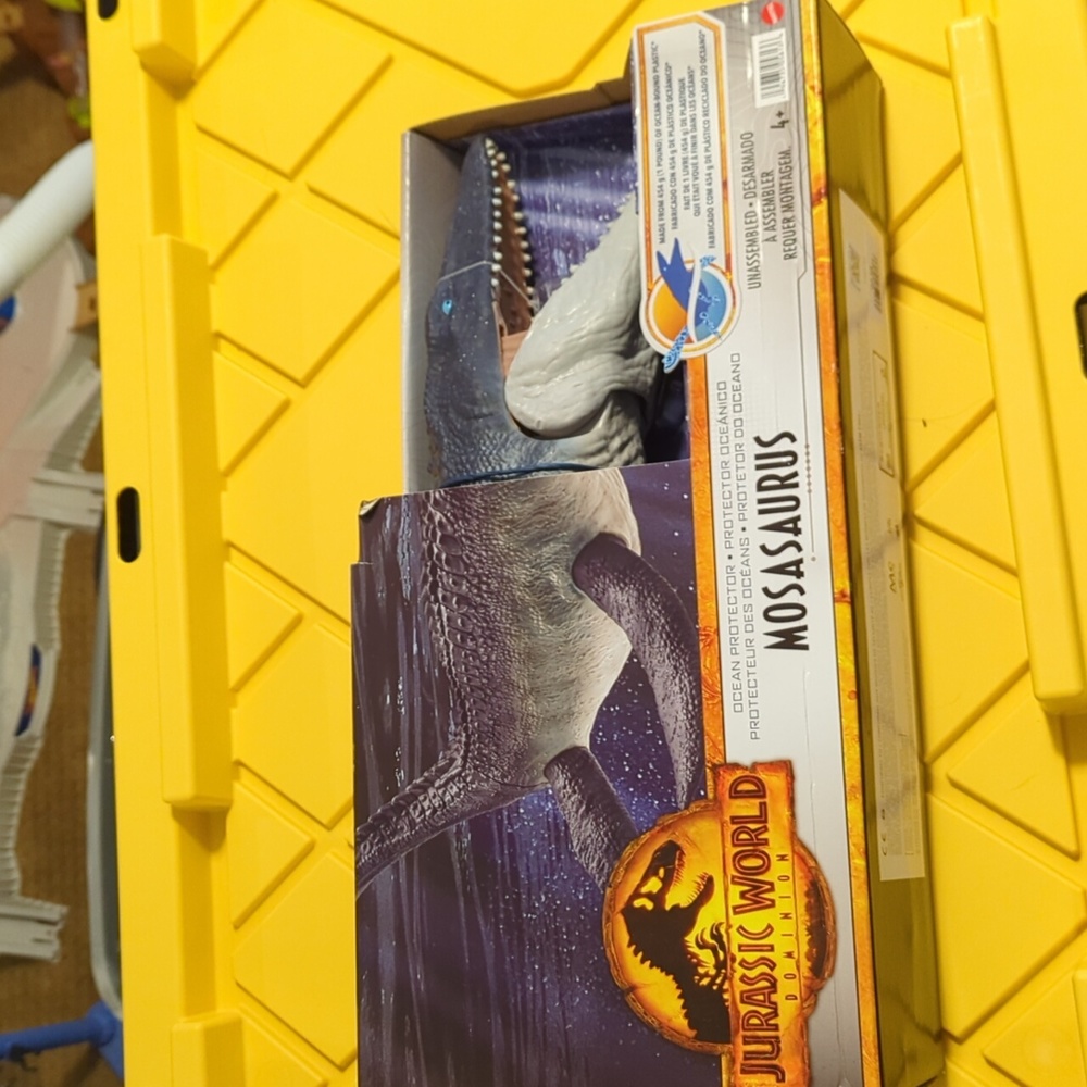 COPY - Mosasaurs mouth moving toy